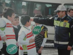 '4 Mevsim 100 Gülen Yüz' Ankara'da